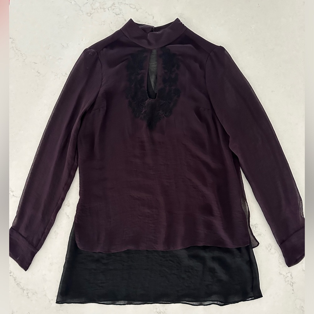 RW & Co Beautiful Purple high neck embroidered blouse Size M New without tags.